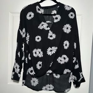 AQUA Black & White Floral Print Blouse